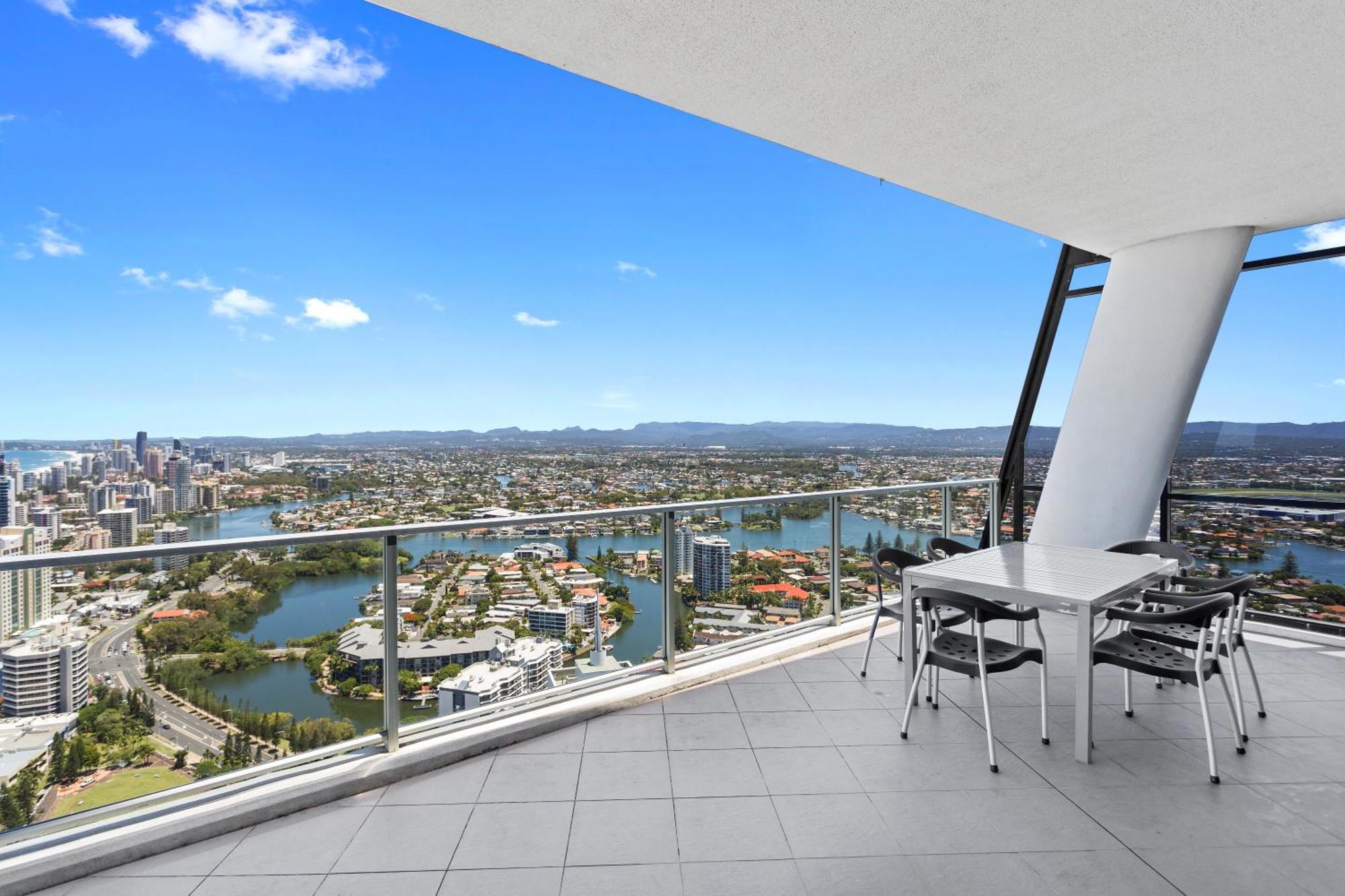 Holiday Holiday Circle On Cavill Apartments Gold Coast Zimmer foto