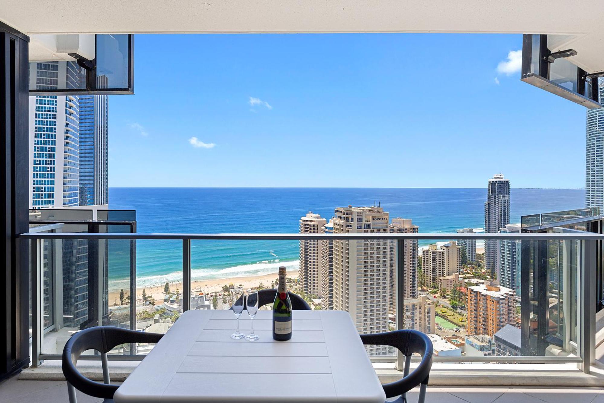 Holiday Holiday Circle On Cavill Apartments Gold Coast Zimmer foto