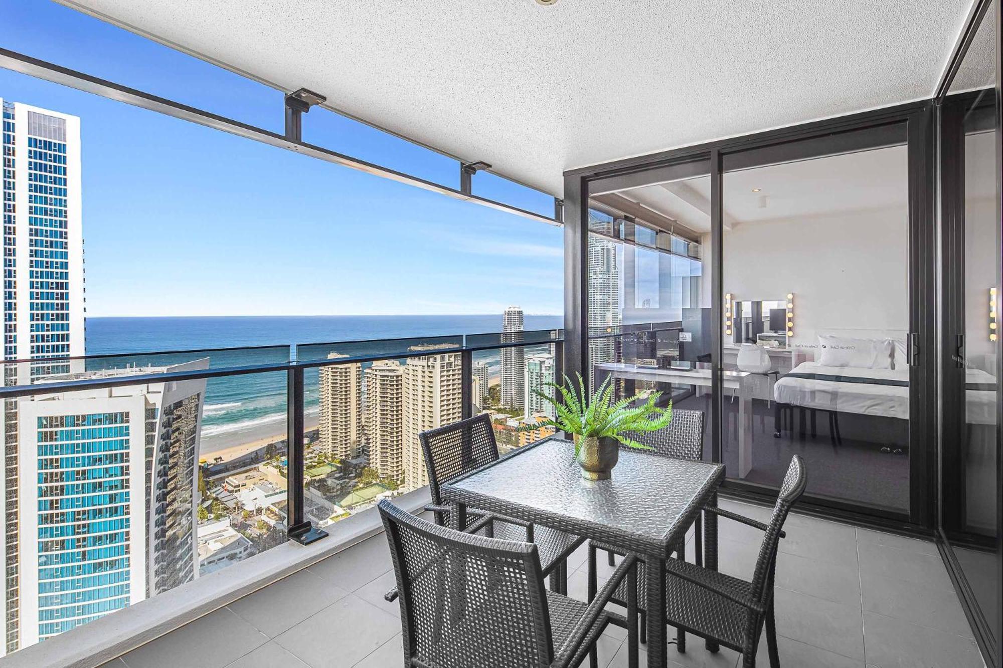 Holiday Holiday Circle On Cavill Apartments Gold Coast Zimmer foto
